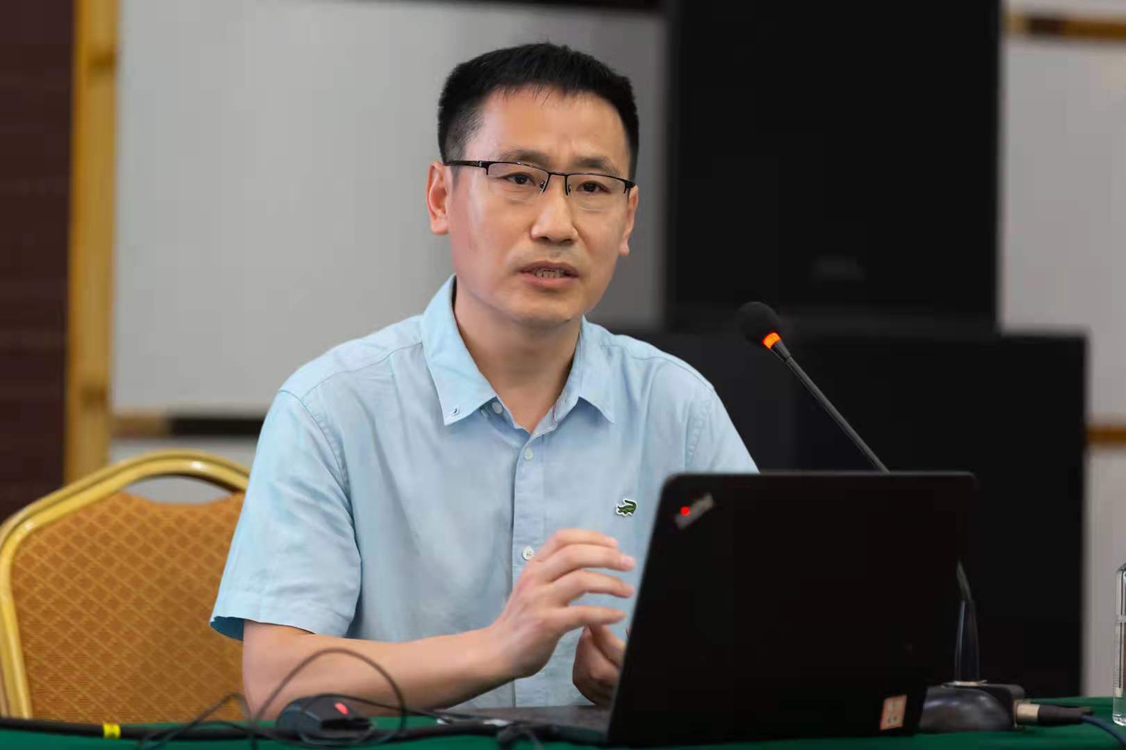 中国科学技术发展战略研究院院务委员,总体研究所所长,研究员王书华